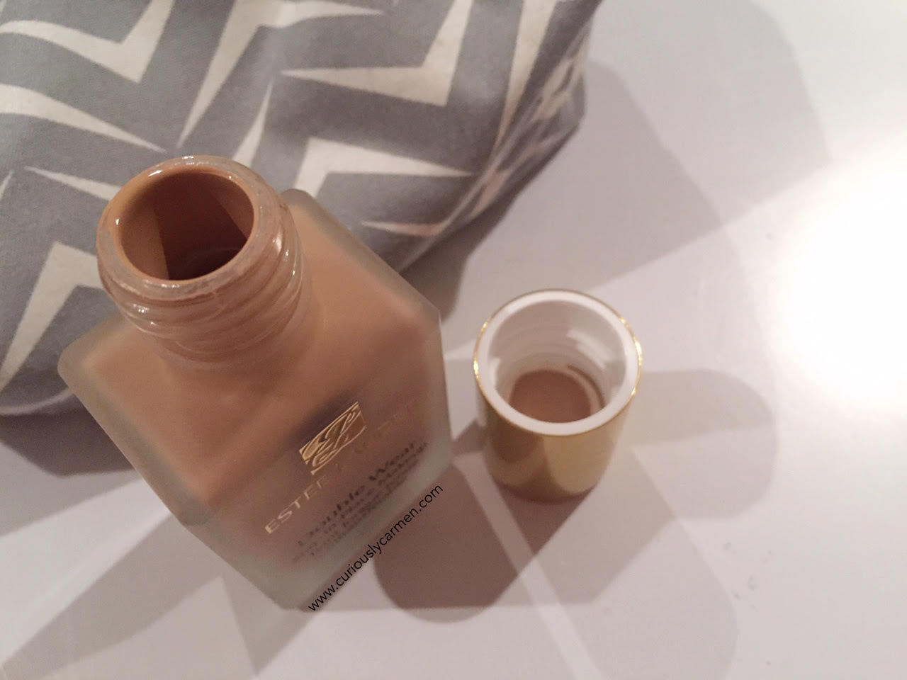 estee-lauder-double-wear-stay-in-place-makeup-review-blog