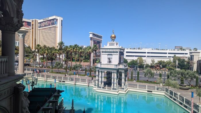 The Venetian Resort Hotel Las Vegas - Hotel Tour 